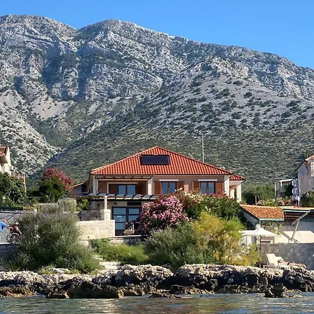 Marija - 5 M From The Sea Villa Orebić