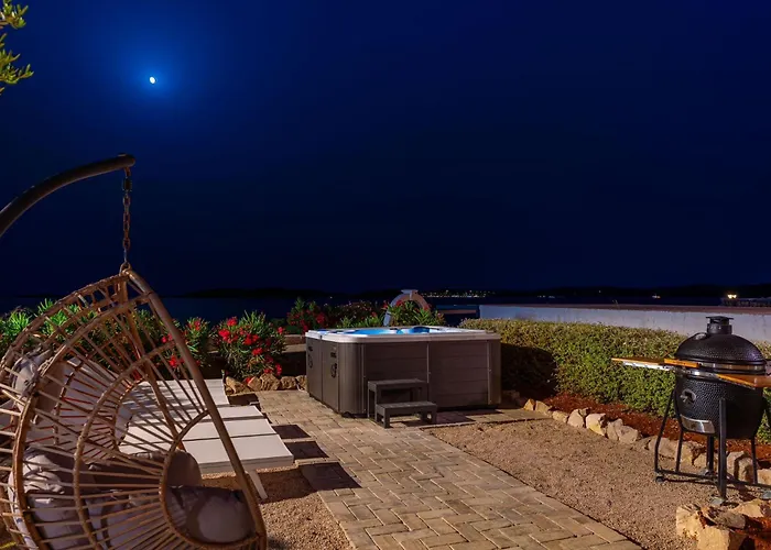 Marija - 5 M From The Sea * 오레비츠