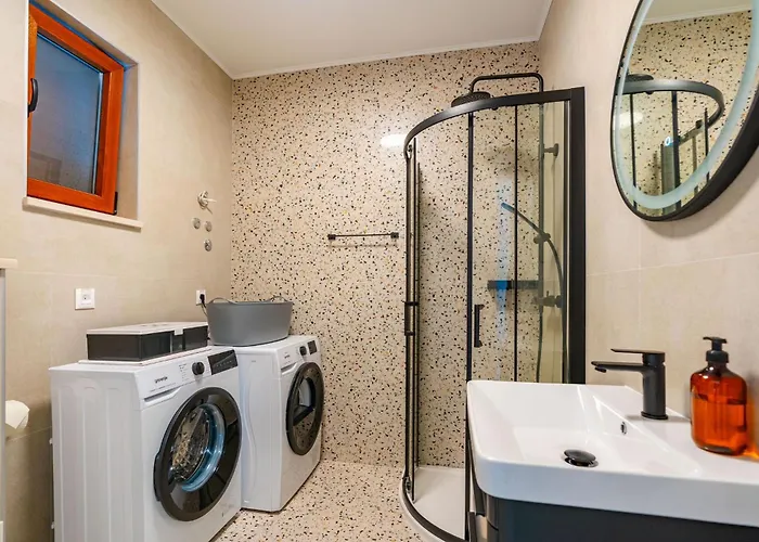 Marija - 5 M From The Sea 빌라 오레비츠