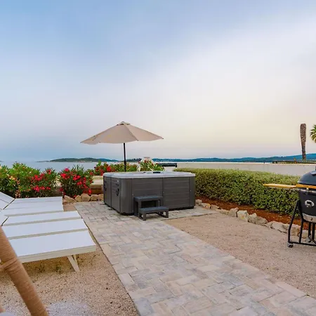 Villa Marija - 5 M From The Sea Orebic